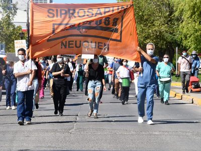 “El MPN bajó la bandera de la salud pública y subió la bandera de la salud privada”