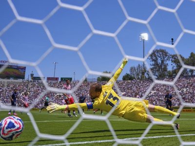 El Paris Saint-Germain golea 4-0 al Atlético de Madrid en su debut en el Mundial de Clubes