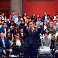 Encuentro con jóvenes, un remanso para Peña Nieto