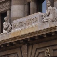 Banxico congela la tasa en medio del debate por su credibilidad