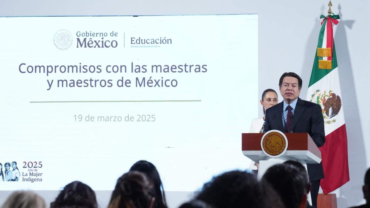 La presidenta Claudia Sheinbaum y Mario Delgado