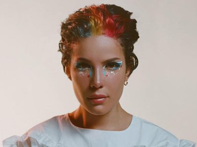 Halsey se despoja de lo que sobra y aparece como nunca antes... ¡Al natural!