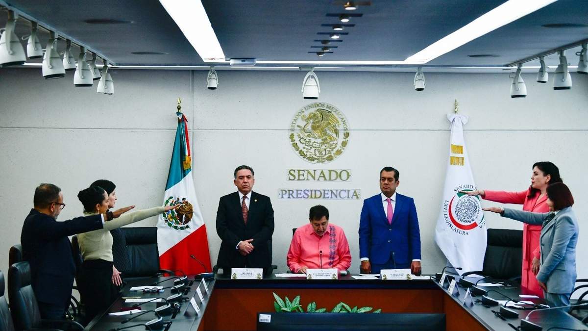 La toma de protesta de los integrantes del Comité de Evaluación del Congreso de la Unión