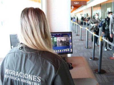 Migraciones: "Si todas las provincias alojaran a los viajeros en hoteles, no habría cupo de ingreso"