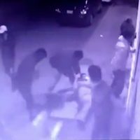 Golpean e insultan a médico que atendió a joven que murió en cirugía en Edomex