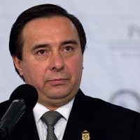 Un juez ordena reestablecer escoltas al hoy prófugo Tomás Zerón
