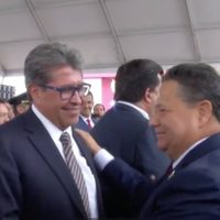 Ricardo Monreal fue abucheado durante la toma de posesión de Julio Menchaca en Hidalgo (Video)