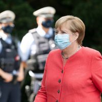 Merkel a favor de multas contra quienes no cumplan las medidas anticoronavirus