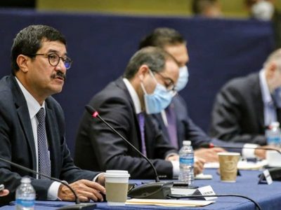 AMLO y sus funcionarios actúan como "navajeros de barrio": Corral