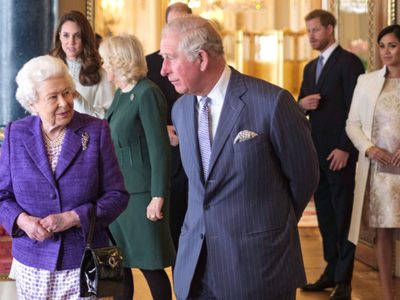 Lloran de emoción: el llamado más esperado para la Reina Isabel y el Príncipe Carlos en la cuarenten