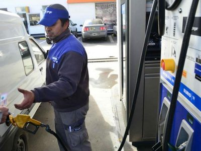 Cortes de ruta en Neuquén: advierten por el faltante de combustible en las estaciones de servicio