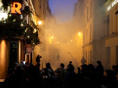 Francia vuelve a movilizarse por la reforma a las pensiones