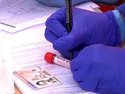 Conmovedor: un niño le ganó al coronavirus y así lo festejaron. Mirá el video