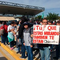 Inconformes con gasolinazo dan paso libre a vehículos en aduana de Tijuana (Video)