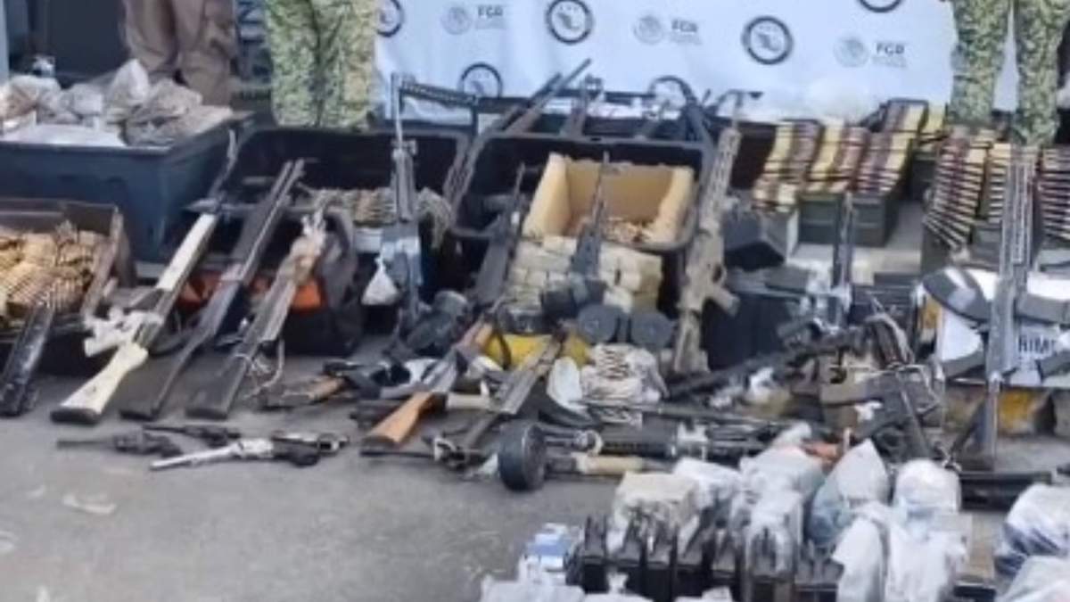 Armamento decomisado en finca de Poncitlán