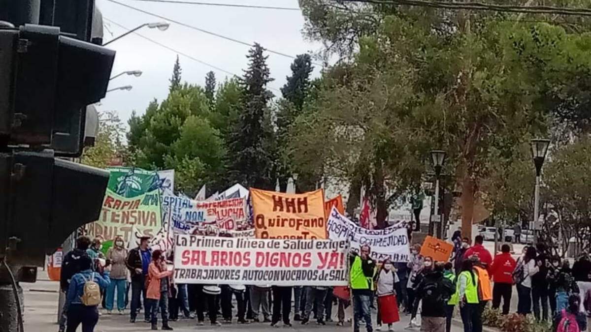 Manifestaciones en el centro de Neuquén. Fuente: (Twitter)