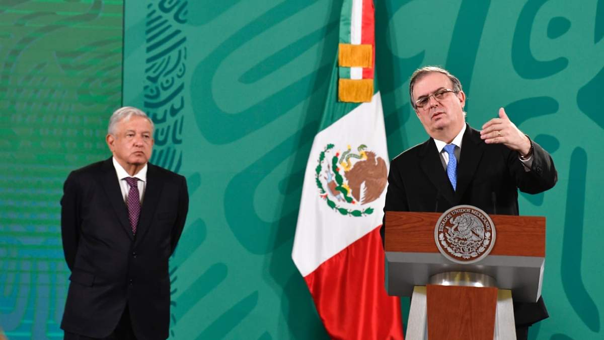 El presidente López Obrador y el canciller Marcelo Ebrard
