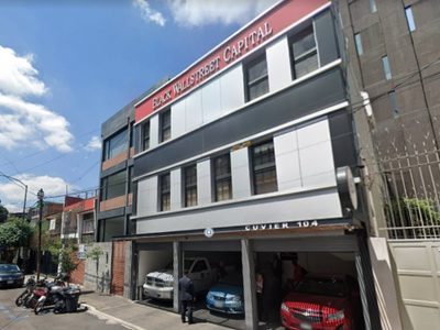 Juez impone medida cautelar a exagente del MP por caso Black Wall Street Capital