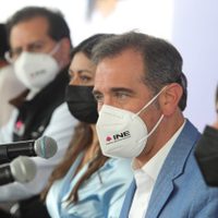 INE lanza un llamado global y convoca a una Cumbre de la Democracia