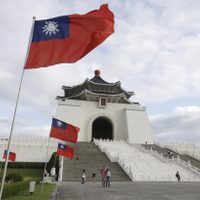 China mantiene la presión militar sobre Taiwán: envía 43 aviones y 7 barcos