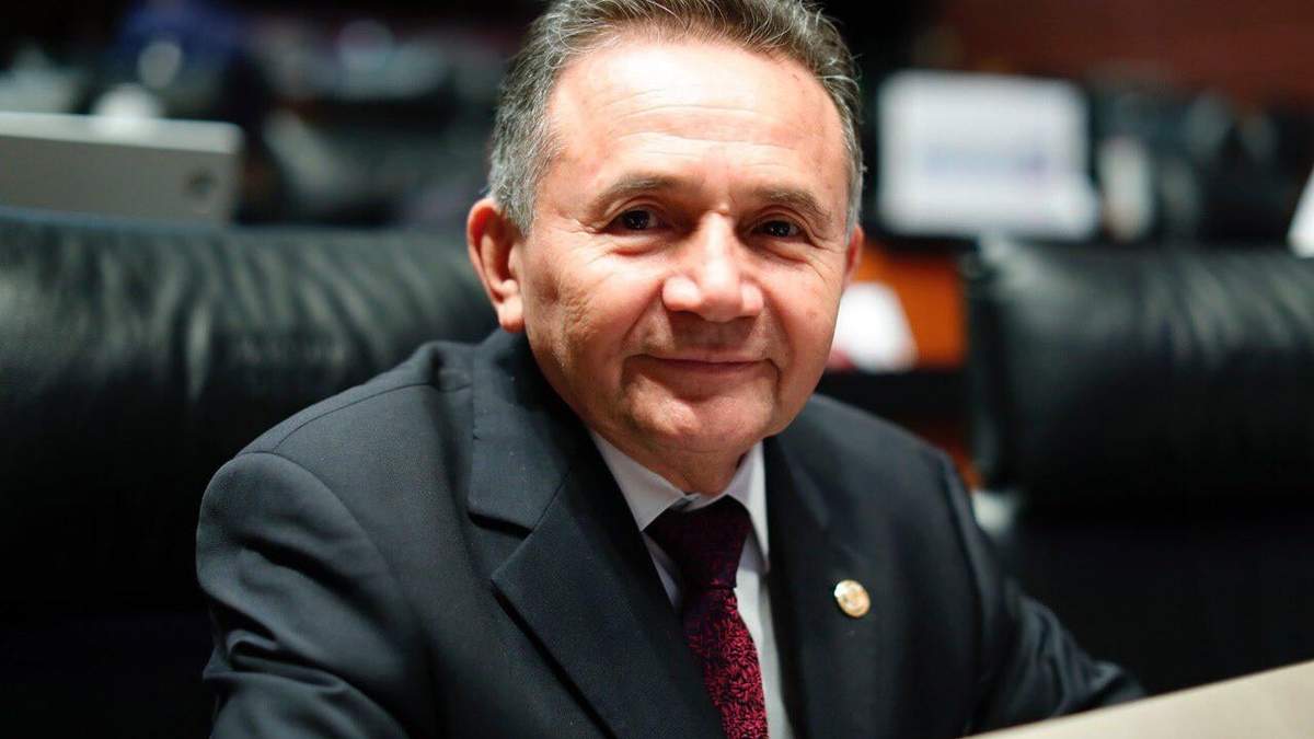 El senador José Luis Pech