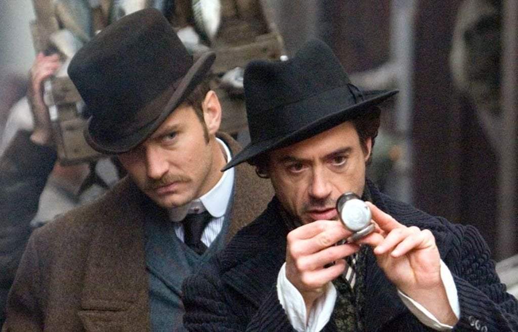 Robert Downey Jr. como Sherlock Holmes