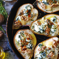 Peras al roquefort, fáciles y económicas para hacer una entrada gourmet estas fiestas