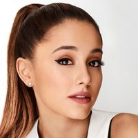 ¡Salieron a la luz! Ariana Grande criticó a una gran cantante y los mensajes se filtraron ¿Qué dijo?