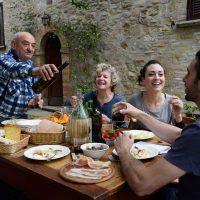 El libro que cuenta sobre los italianos y su amor por la comida