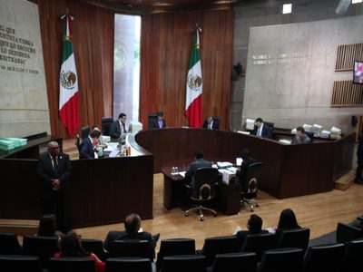 Magistrada del TEPJF propone medidas cautelares contra AMLO tras llamar a votar por Morena