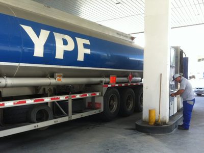 Los valores de los combustibles de YPF aumentaron un 6% en la ciudad de Buenos Aires
