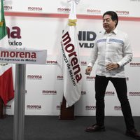 Morena presenta segundo paquete de precandidatos para el Senado