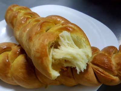 Trenzas de hojaldre y provolone: sin amasar ni ensuciar la cocina, hacé esta receta ideal para sumar a tus picadas