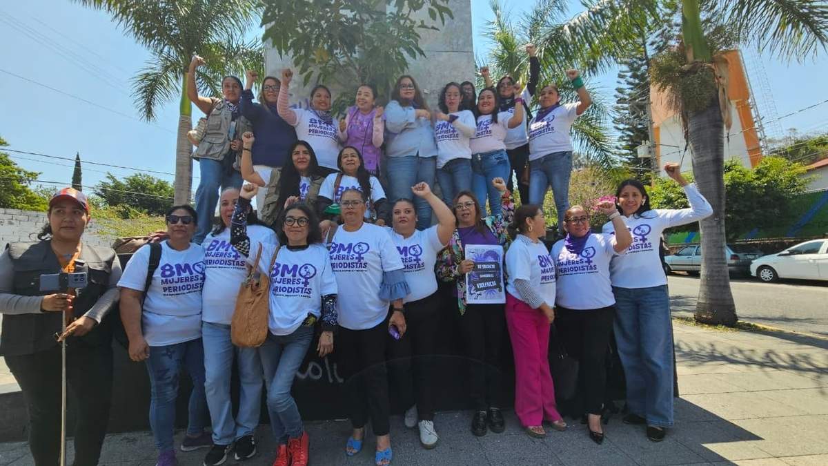 Manifestación de reporteras de Guerrero ante la precariedad, agresiones y acoso en el 8M.