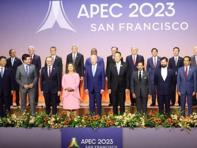 AMLO ofreció en la cumbre de la APEC la operación de los polos de desarrollo del Interoceánico