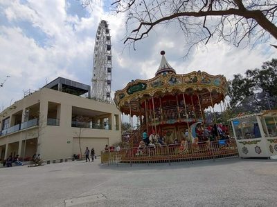 Inauguración de Aztlán: atracciones cerradas, poca afluencia y “tarifas populares”