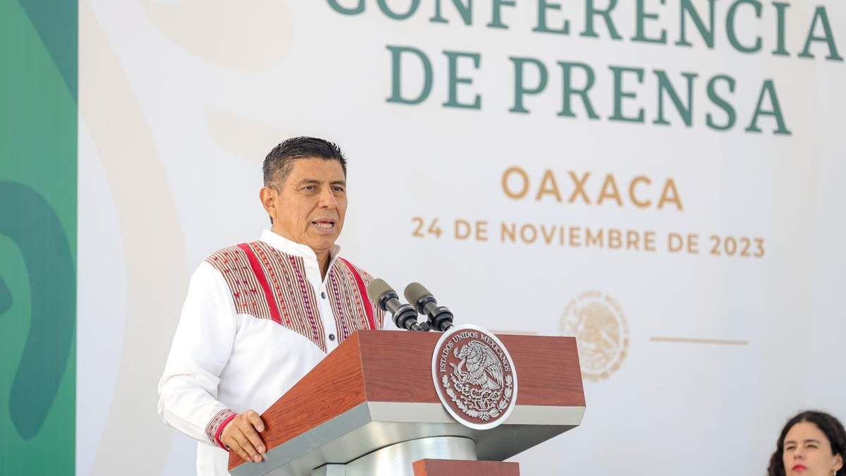 El gobernador de Oaxaca, Salomón Jara