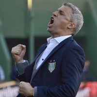 Un conocido DT vuelve a dirigir en la Superliga