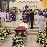 Feligreses despiden al sacerdote Bertoldo Pantaleón Estrada, quien fue asesinado en Mezcala