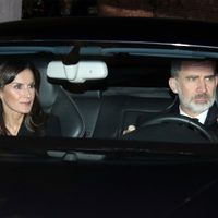 Ni la toquen: el rey Felipe sufre la decisión de la reina Letizia