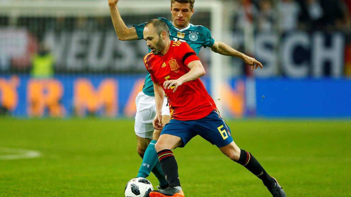 Iniesta vs Müller. Fuente (Instagram)