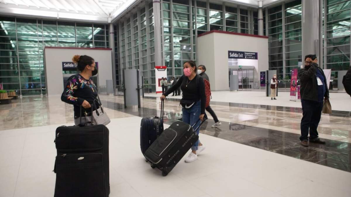Los primeros pasajeros del Aeropuerto Internacional Felipe Ángeles
