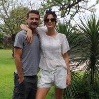 Paula Chaves disfruta de su casa y su amplio jardín con su familia