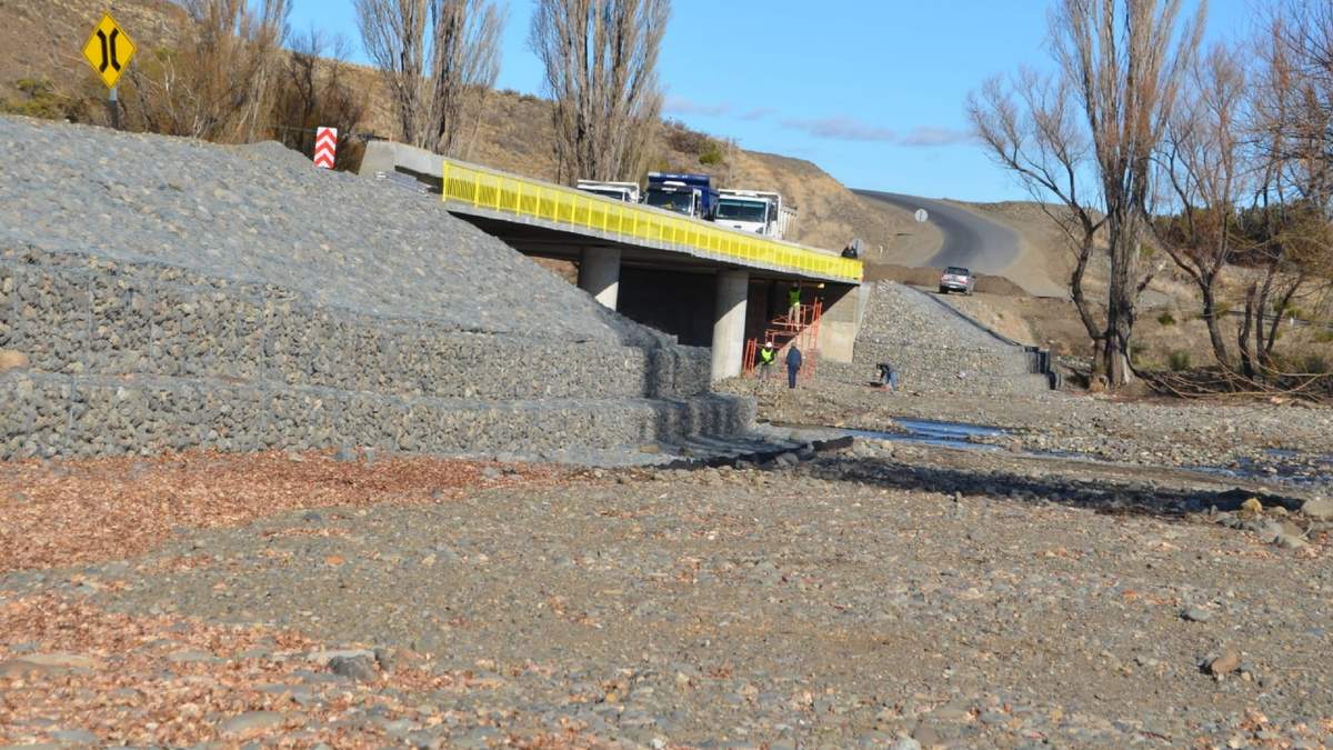 Puente sobre el río Malleo. Fuente (Vialidad Neuquén).
