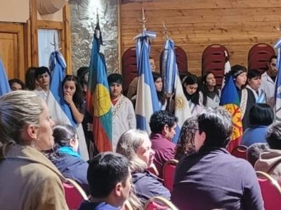 Repudian "avanzada" racista en Villa La Angostura: firman Pérez Esquivel y Cortiñas