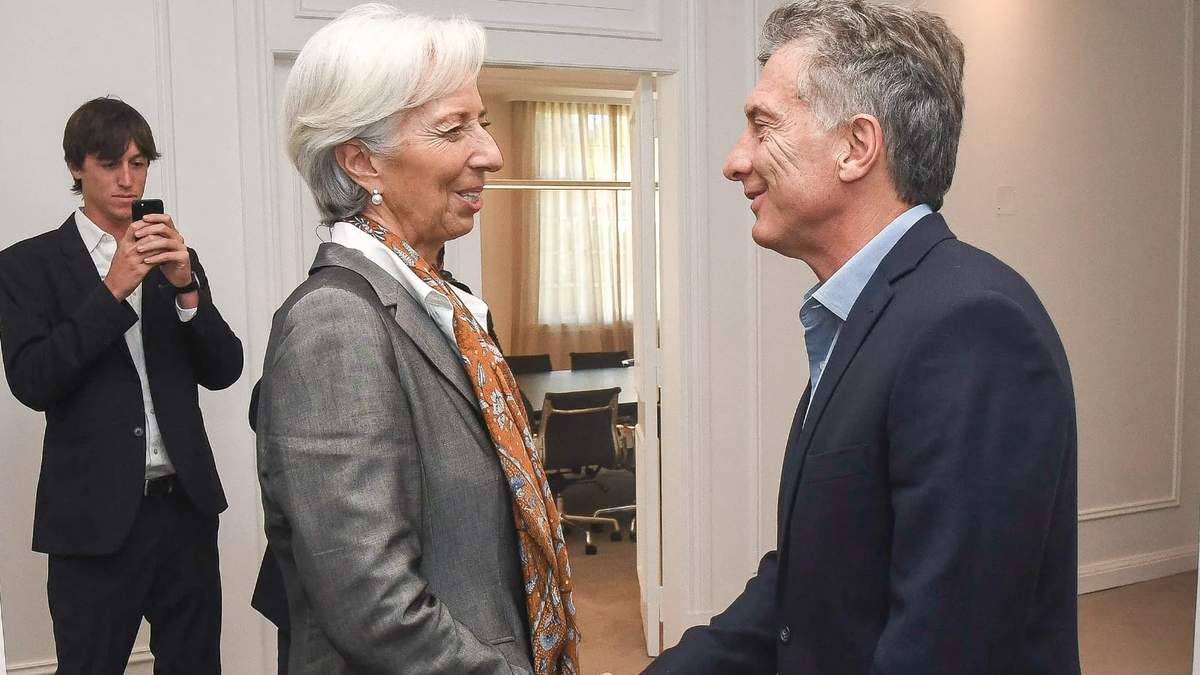 El expresidente Mauricio Macri con la exdirectora del FMI, Christine Lagarde. Fuente: (Twitter)