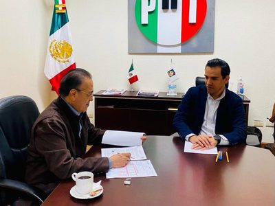 Manlio Fabio Beltrones se registra en el PRI para competir por el Senado