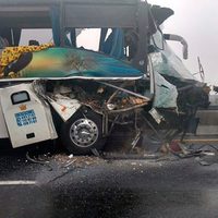 Sufren accidente estudiantes de Uruapan que iban a Querétaro; hay cinco lesionados (video)