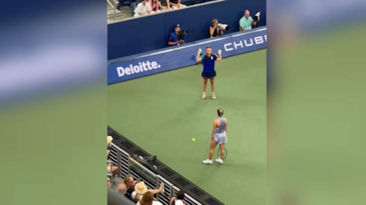 La tenista Putíntseva desprecia a recogepelotas durante juego del US Open