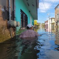 A tres semanas del paso del huracán John, la mitad de Tixtla sigue inundada